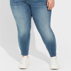 Perfect Skinny Ankle Vintage
Stretch Mid-Rise Jean Size 28 Tall Torrid